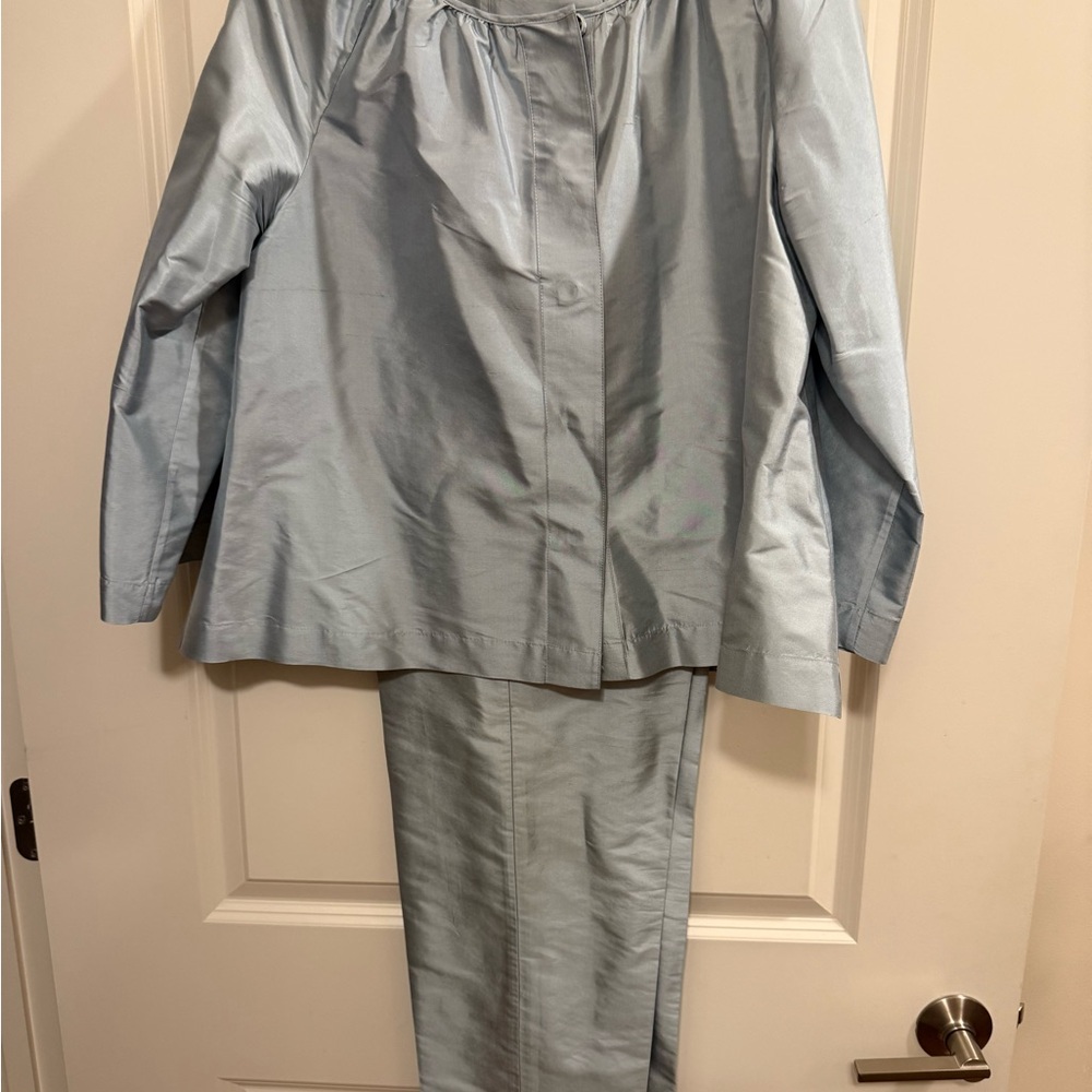 Kate hill 100% silk pant suit